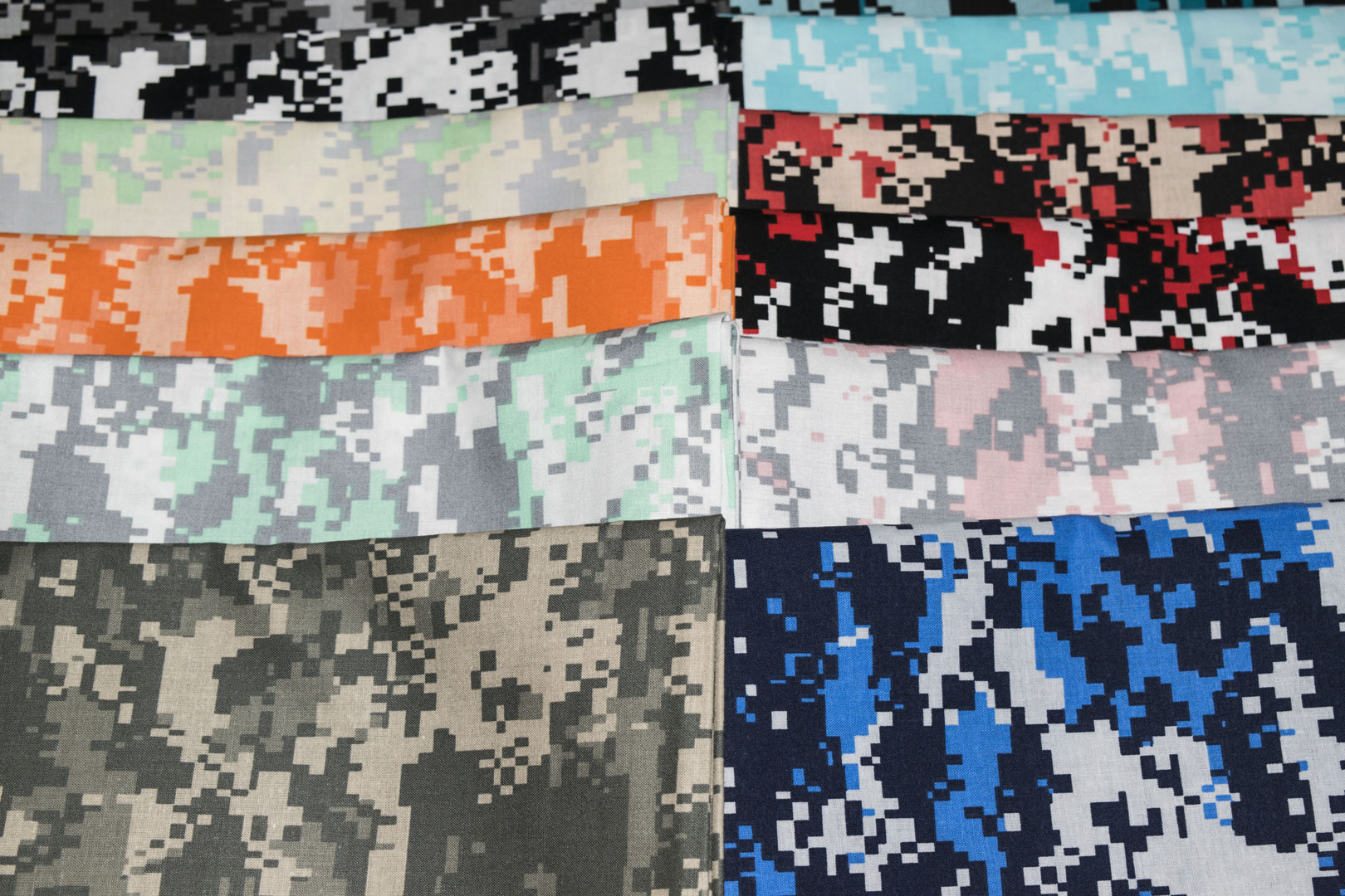   SPW #197: Urban Camouflage (45")   Our Urban Camouflage is finished at 44/45" and is printed on our 68/68 100% Cotton Fabric. 