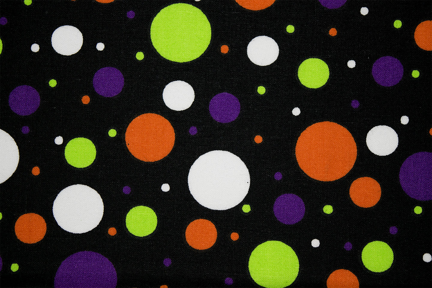   225_46433_MultiDots2Black  