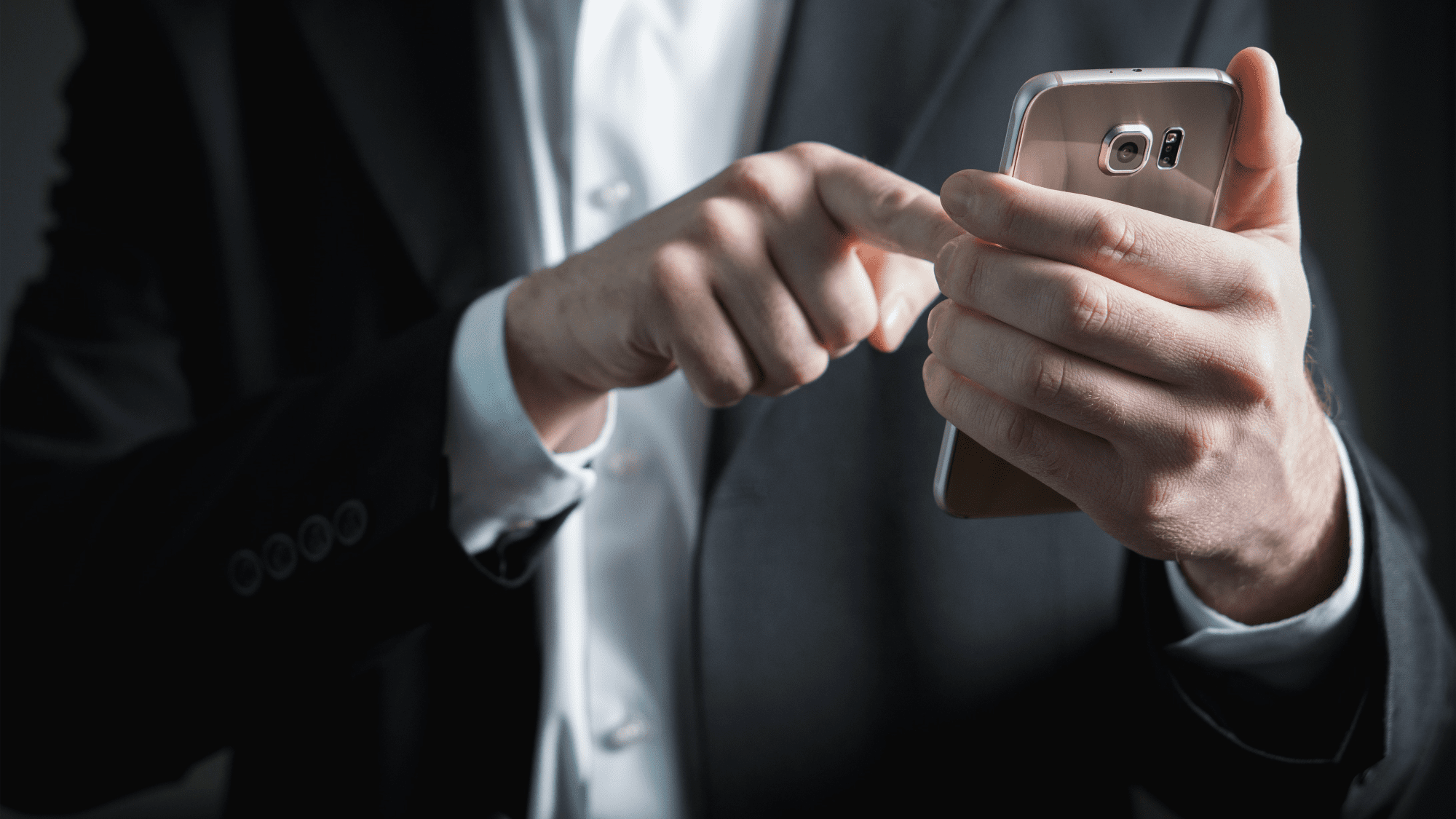 a-man-phone-5a60fc86aad52b0036639bd6.png
