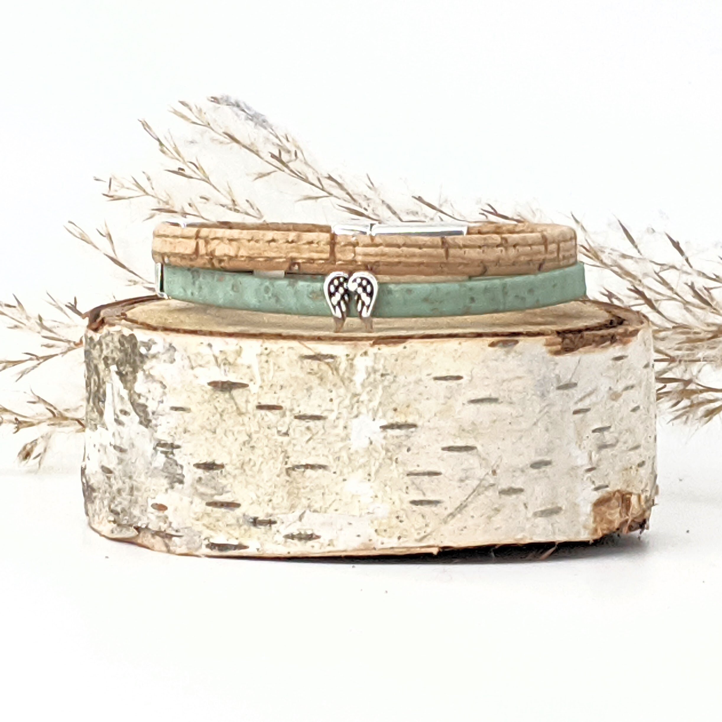 Classic cork bracelet with silver angel wings