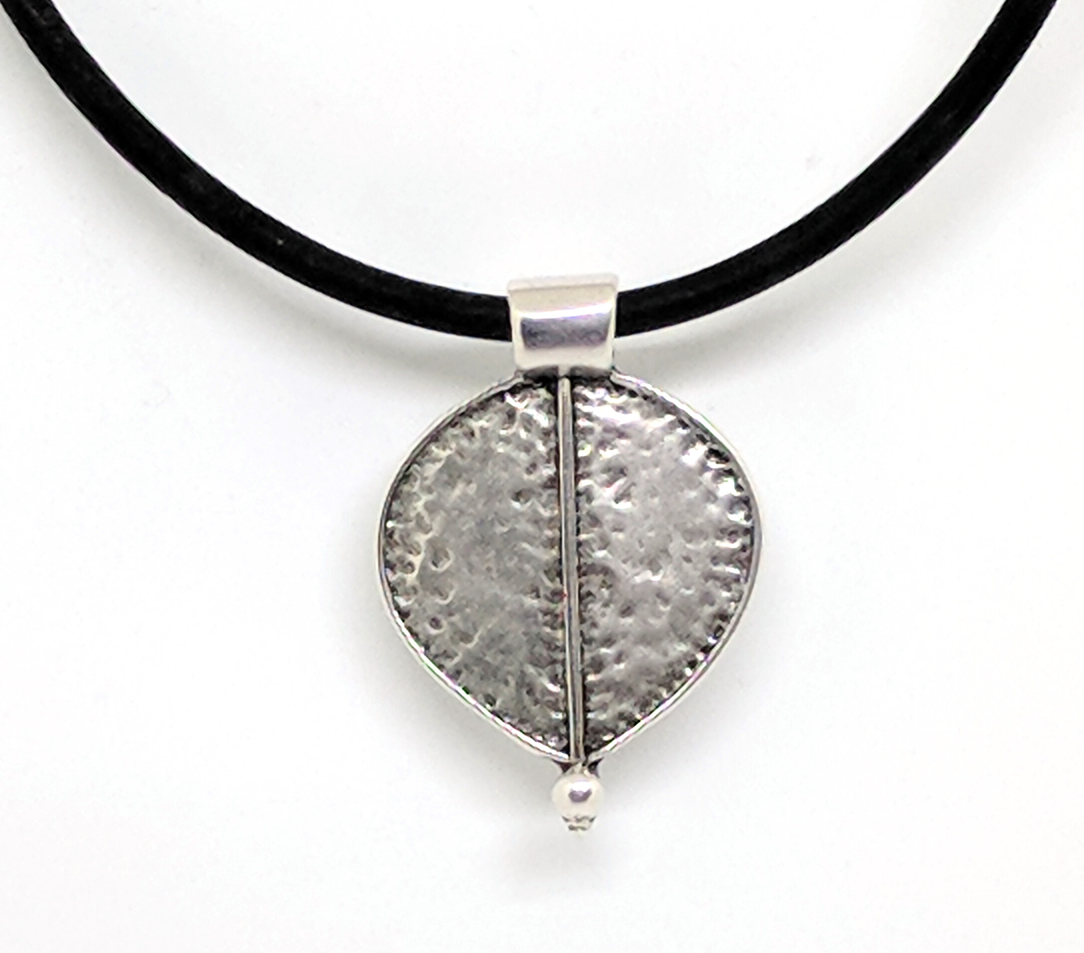 cork cord with large leaf pendant