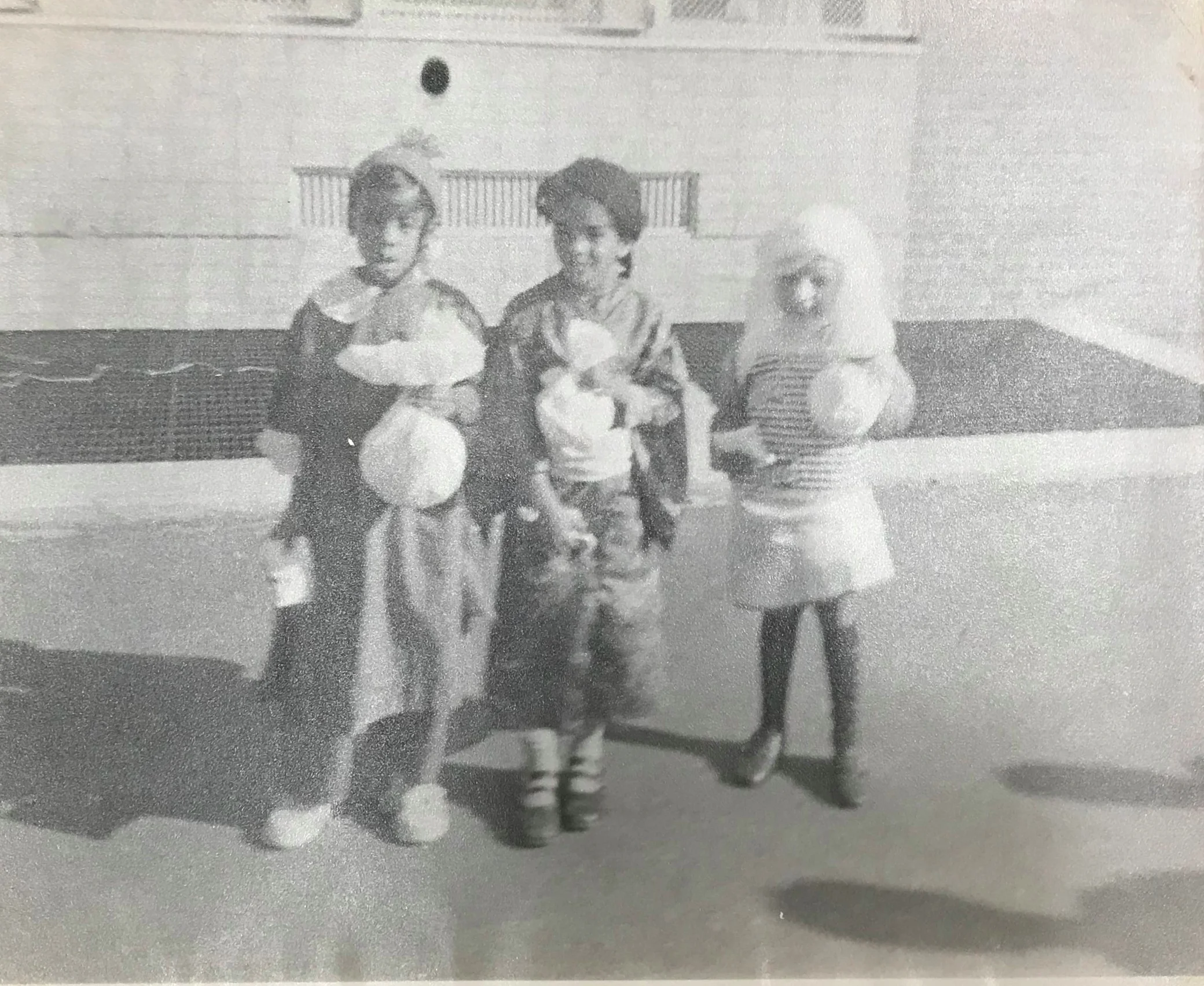 1 november 1968 & gibbs es halloween parade costume winners
