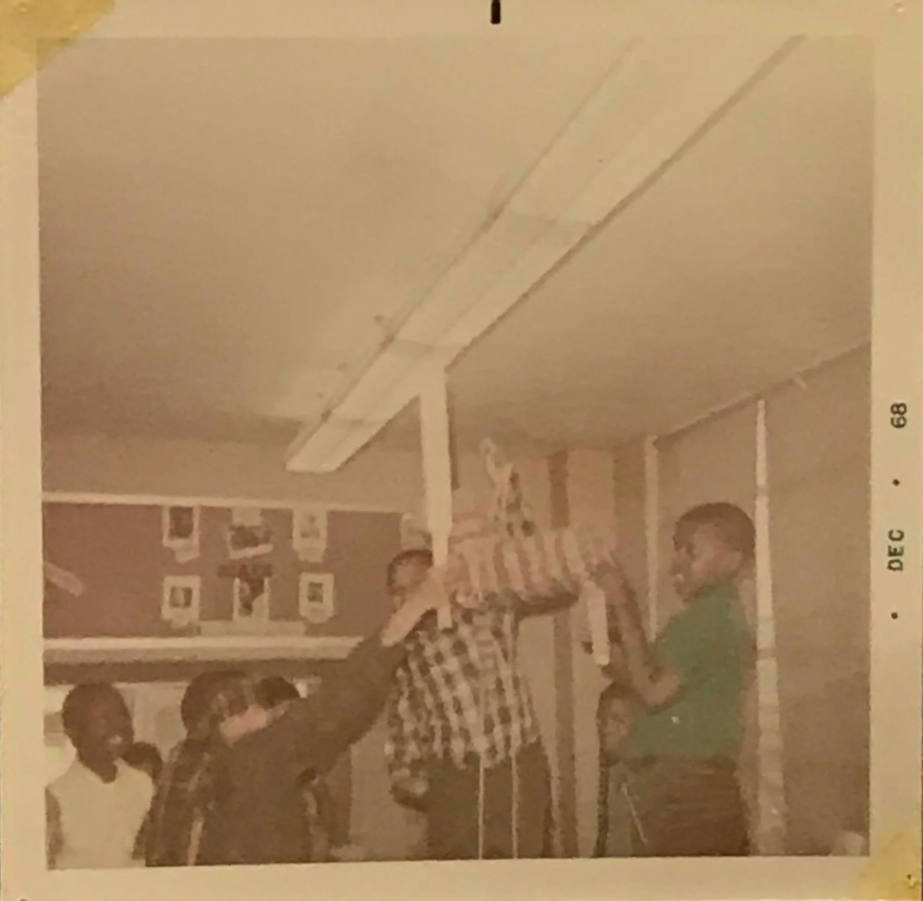 22 december 1968 &amp; piñata fun @gibbs es