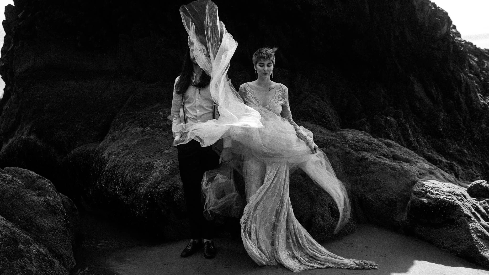 Intimate-session-on-beach-15.jpg