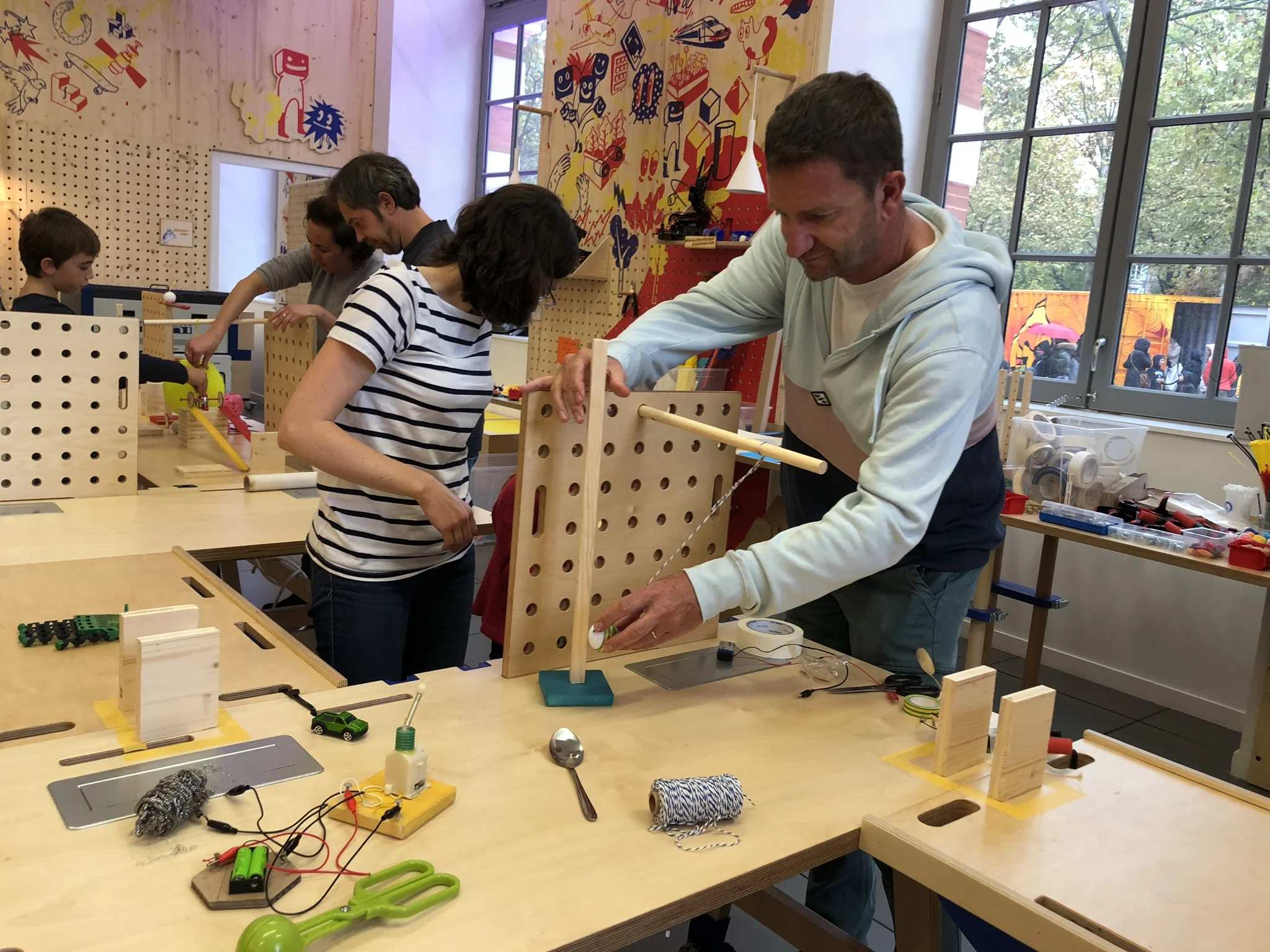 Tinkering at Quai des Savoirs