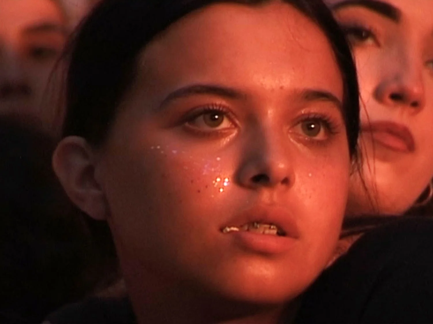 waespi_frontrowfeelings_03.jpg