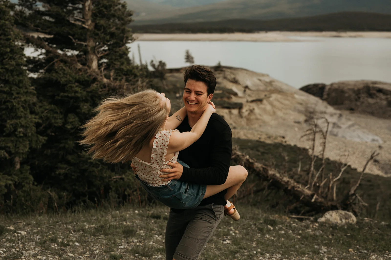 Canmore_Mountain_Engagement_Session-39.jpg