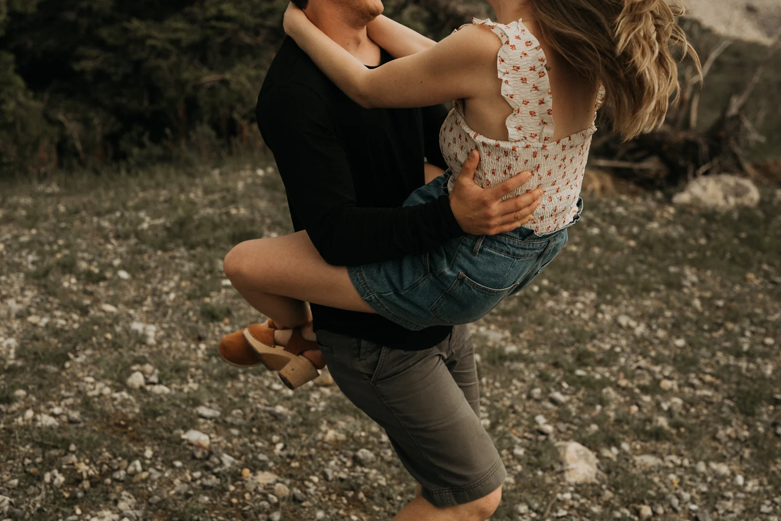 Canmore_Mountain_Engagement_Session-41.jpg