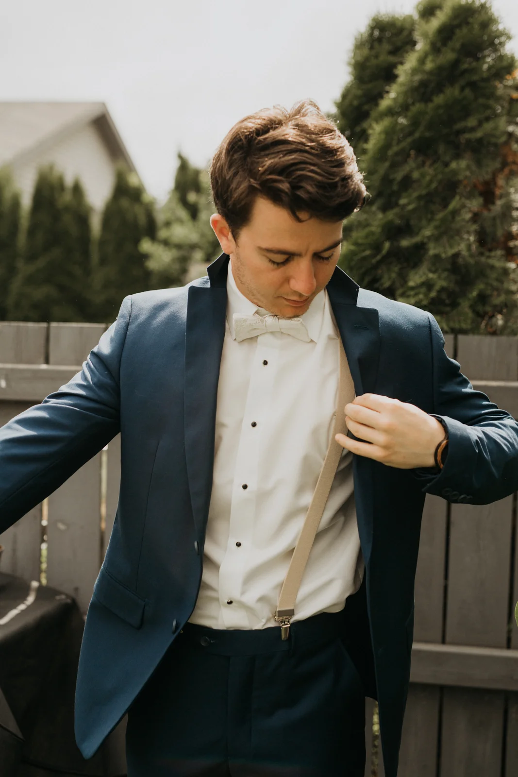 GuysGettingReady-33.jpg