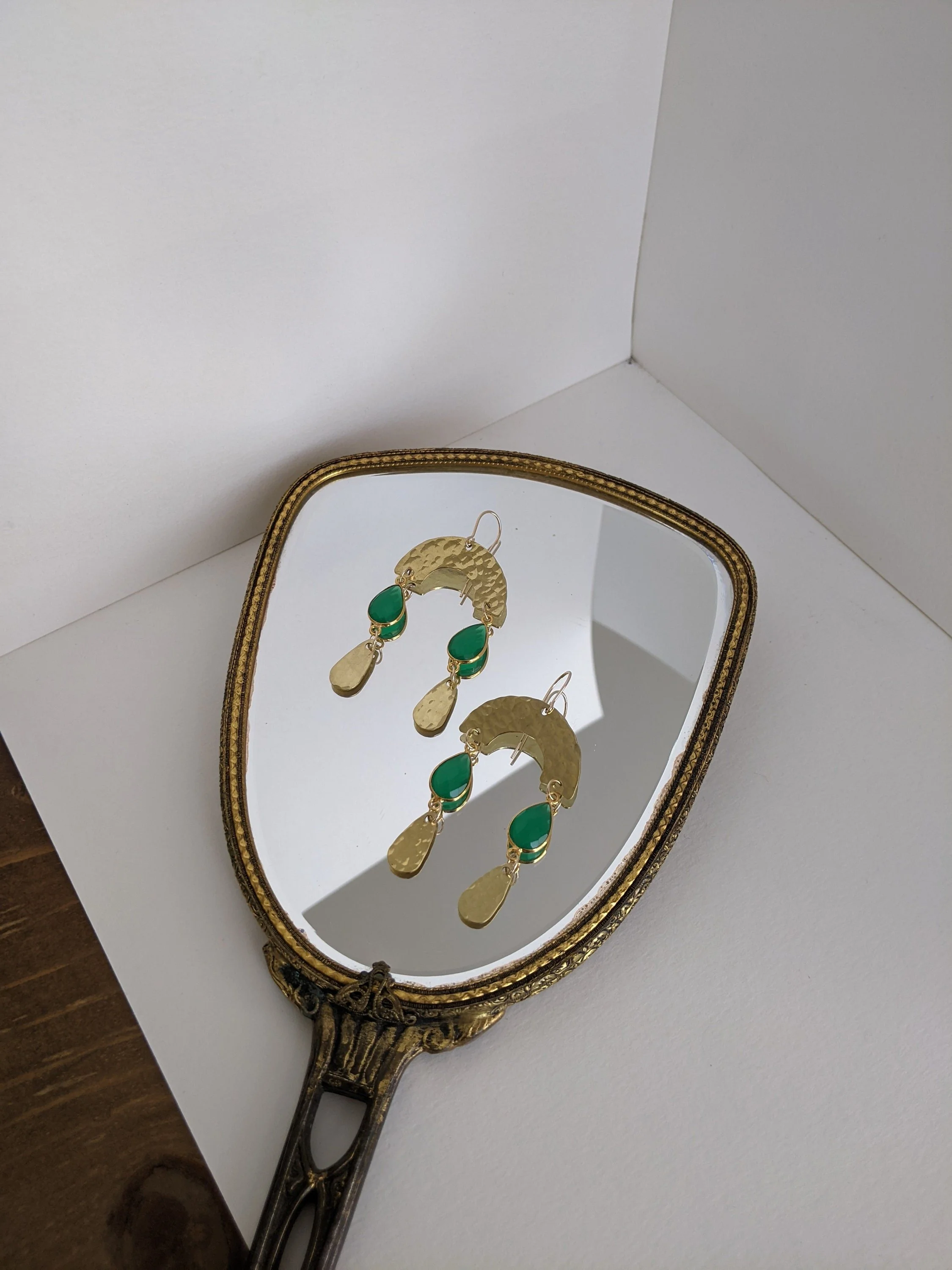 https://i.etsystatic.com/13631120/r/il/c4d6a5/3746221407/il_fullxfull.3746221407_2dwl.jpg