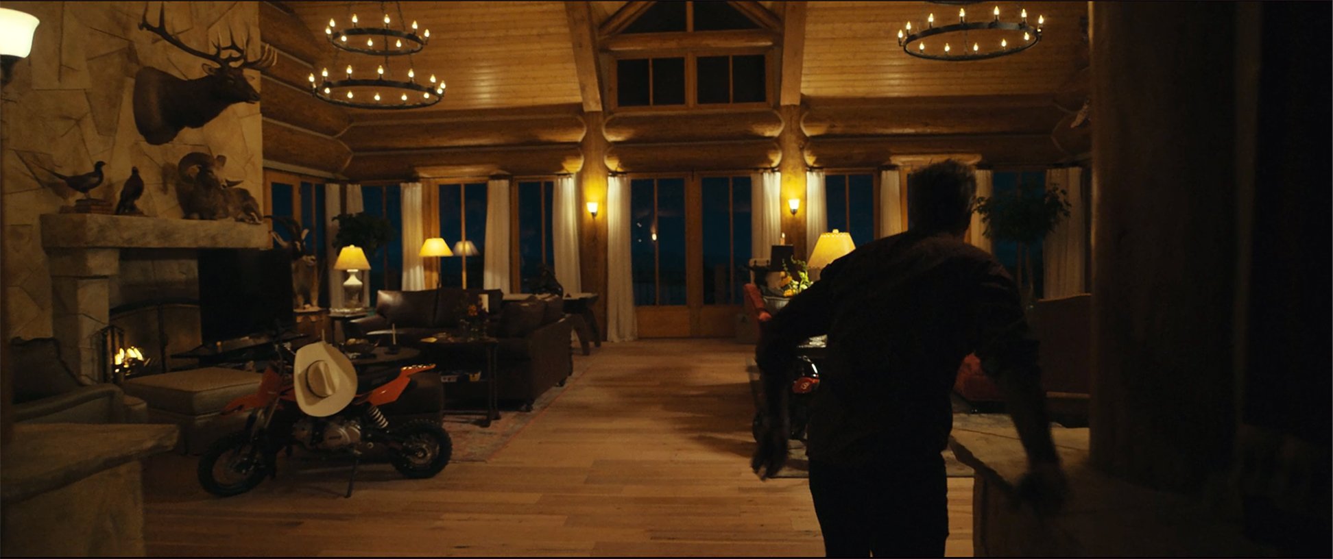 INT TILLERSON RANCH HOUSE - STAGE BUILD