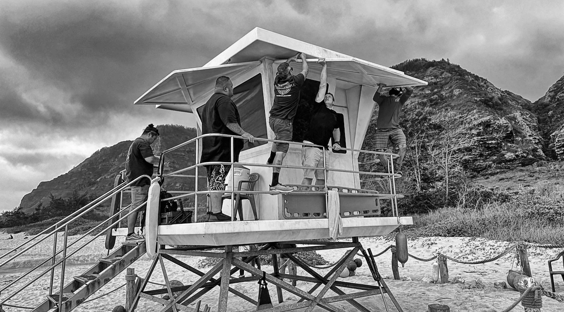 EXT LIFEGUARD TOWER - MOKULĒ'IA BEACH, WORK IN PROGRESS