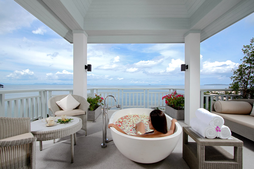 Amatara_oceanview-spa.jpg