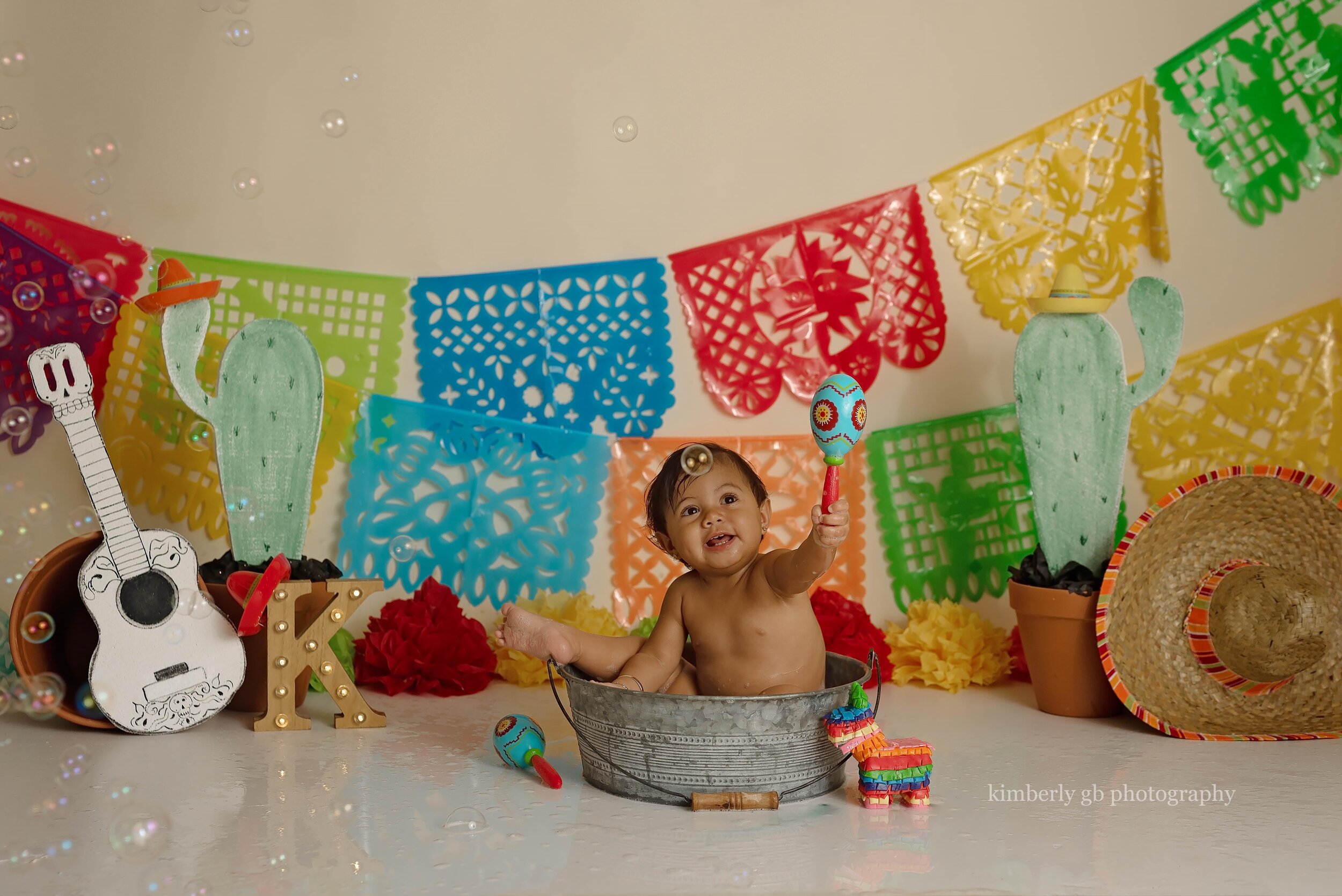 fotografia-de-ninos-primer-ano-anito-cake-smash-bizcocho-en-puerto-rico-kimberly-gb-photography-fotografa-368.jpg