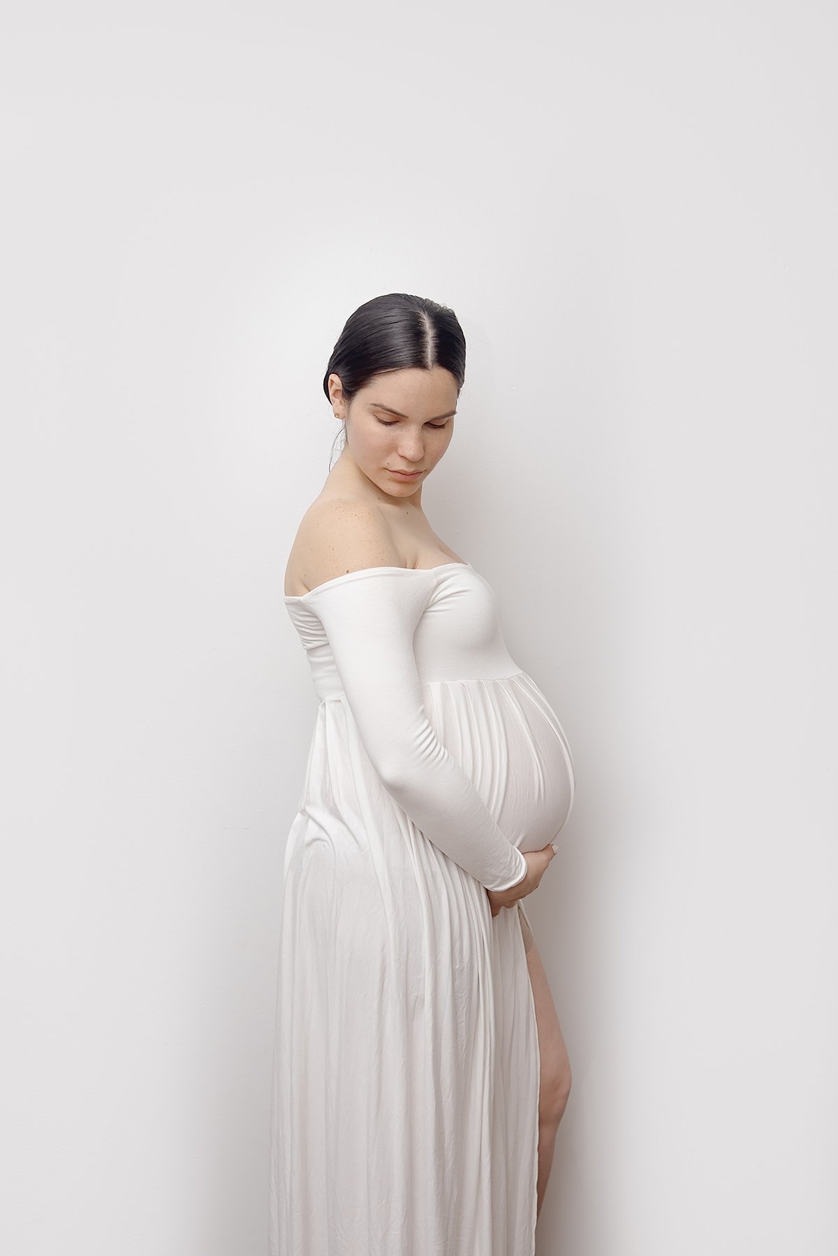 maternity-pregnancy-photographer-san-juan-puerto-rico--white-dress-gown-long-sleeve-fotografa-maternidad-embarazo-09.jpg