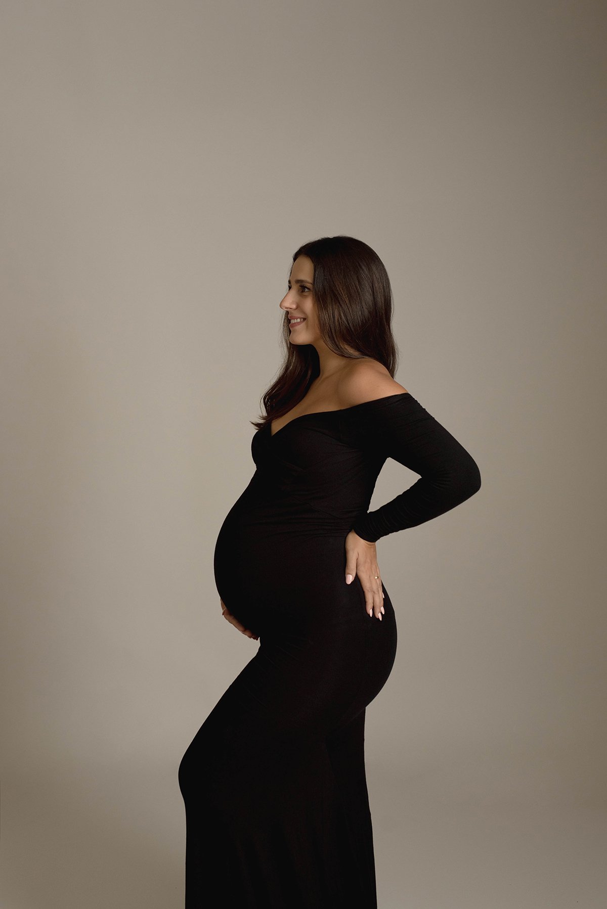 maternity-pregnancy-photographer-san-juan-puerto-rico-black-dress-gown-long-sleeve-fotografa-maternidad-embarazo-00.jpg