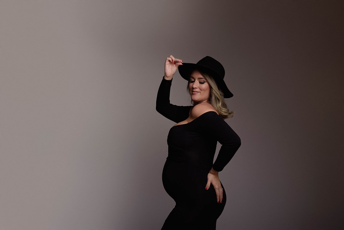 maternity-pregnancy-photographer-san-juan-puerto-rico-black-dress-gown-long-sleeve-fotografa-maternidad-embarazo-07.jpg