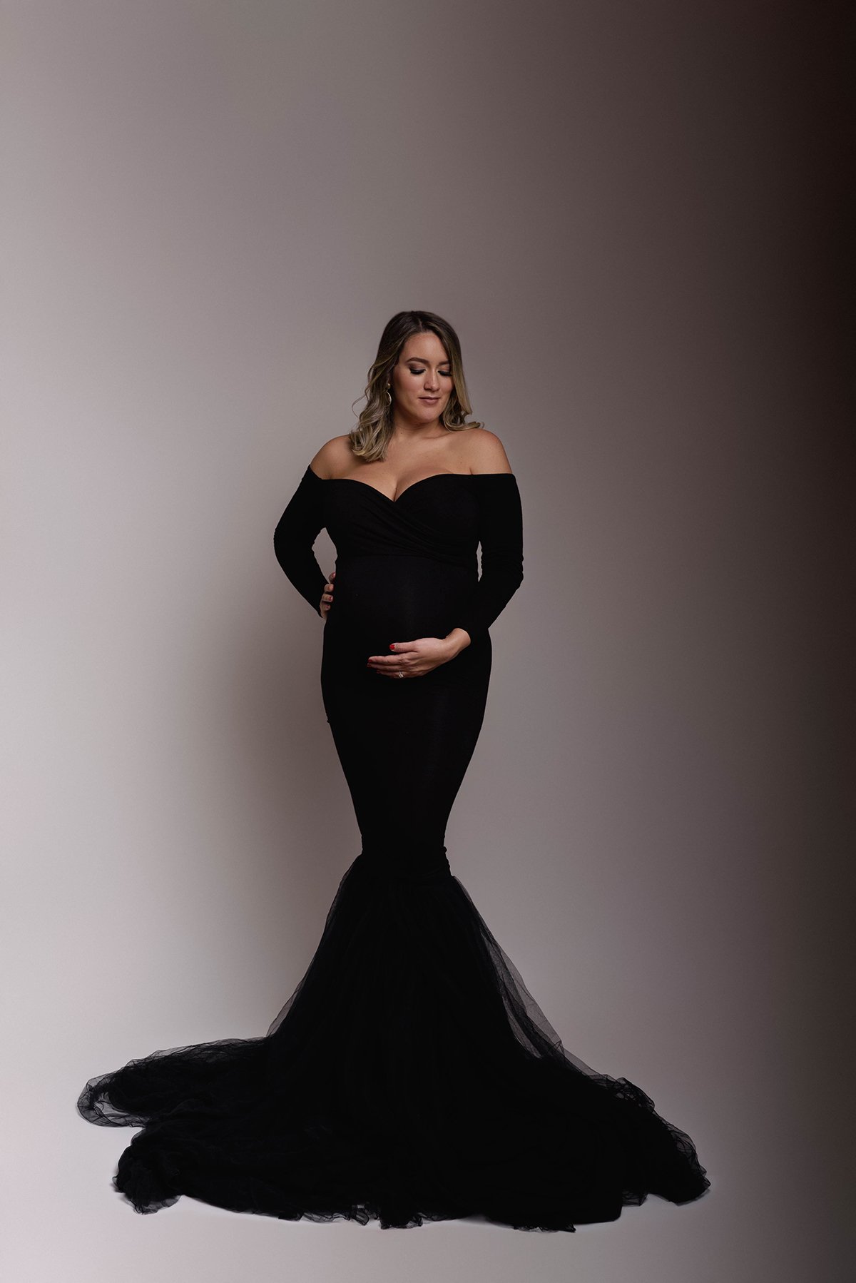 maternity-pregnancy-photographer-san-juan-puerto-rico-black-dress-gown-long-sleeve-fotografa-maternidad-embarazo-10.jpg