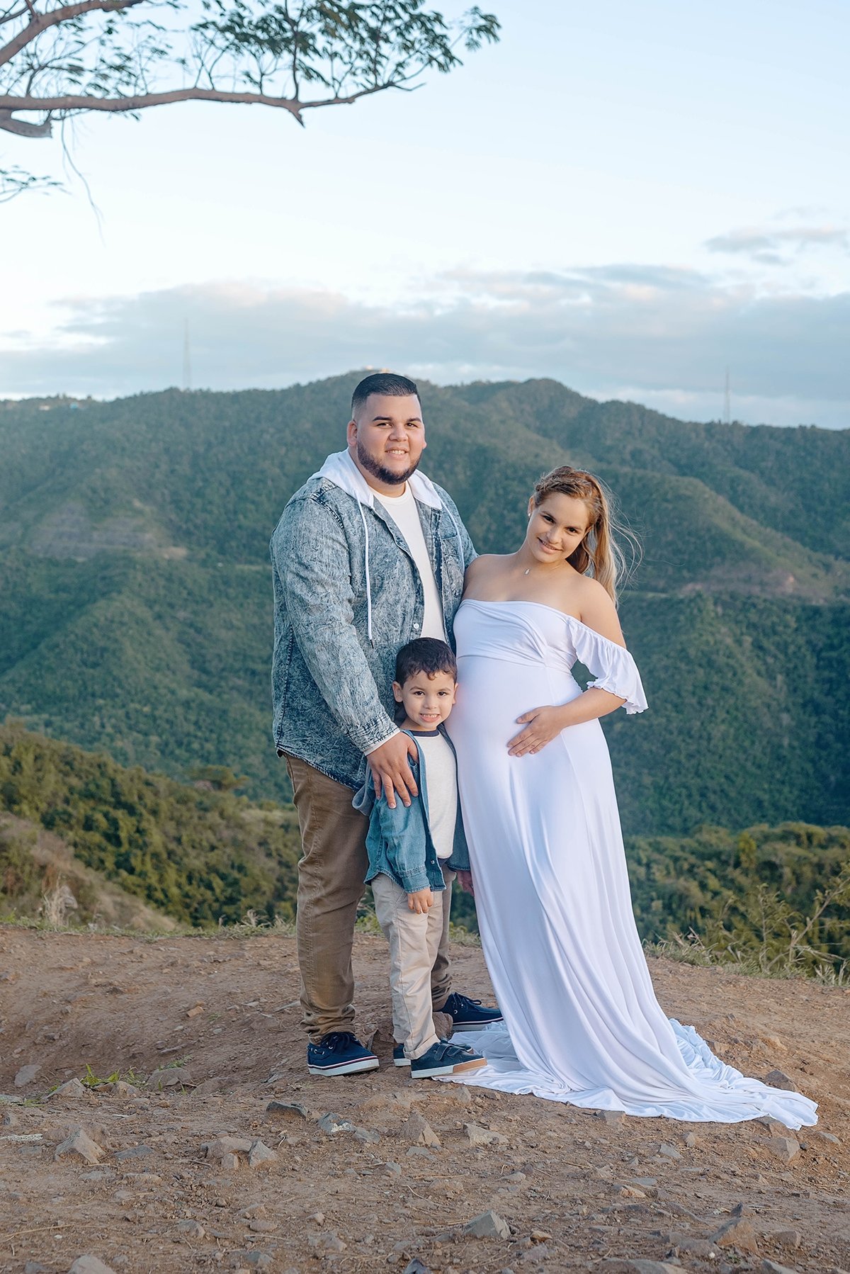 maternity-pregnancy-photographer-san-juan-puerto-rico-white-dress-gown-droop-sleeve-fotografa-maternidad-embarazo-04.jpg