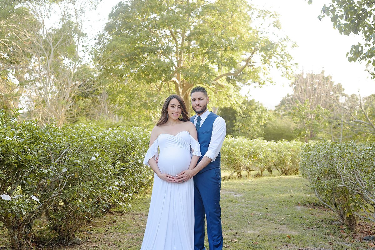 maternity-pregnancy-photographer-san-juan-puerto-rico-white-dress-gown-droop-sleeve-fotografa-maternidad-embarazo-17.jpg