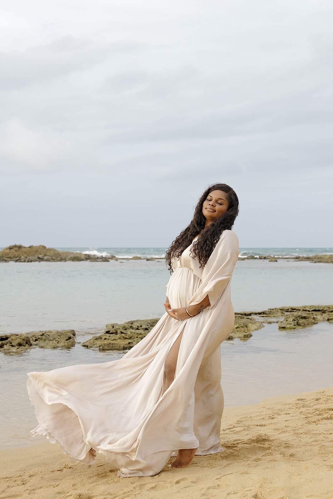 maternity-pregnancy-photographer-san-juan-puerto-rico-sand-dress-gown-long-sleeve-fotografa-maternidad-embarazo-04.jpg