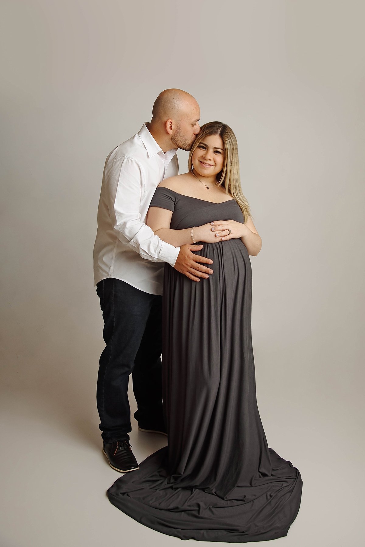 maternity-pregnancy-photographer-san-juan-puerto-rico-charcoal-grey-dress-gown-short-sleeve-fotografa-maternidad-embarazo-07.jpg