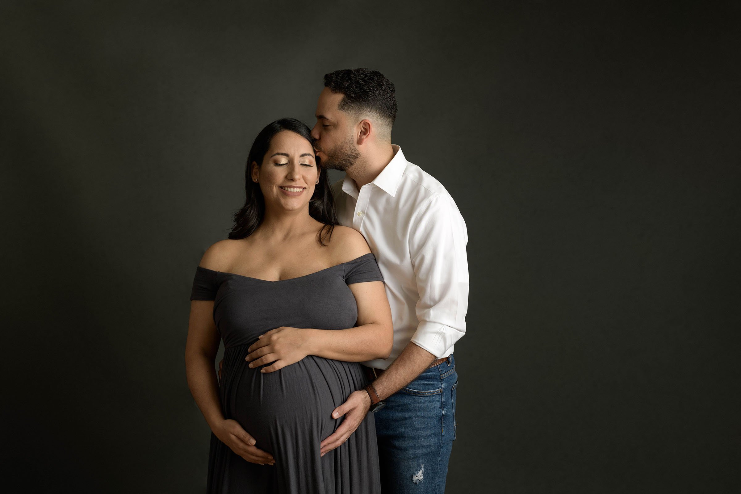 maternity-pregnancy-photographer-san-juan-puerto-rico-charcoal-grey-dress-gown-short-sleeve-fotografa-maternidad-embarazo-10.jpg