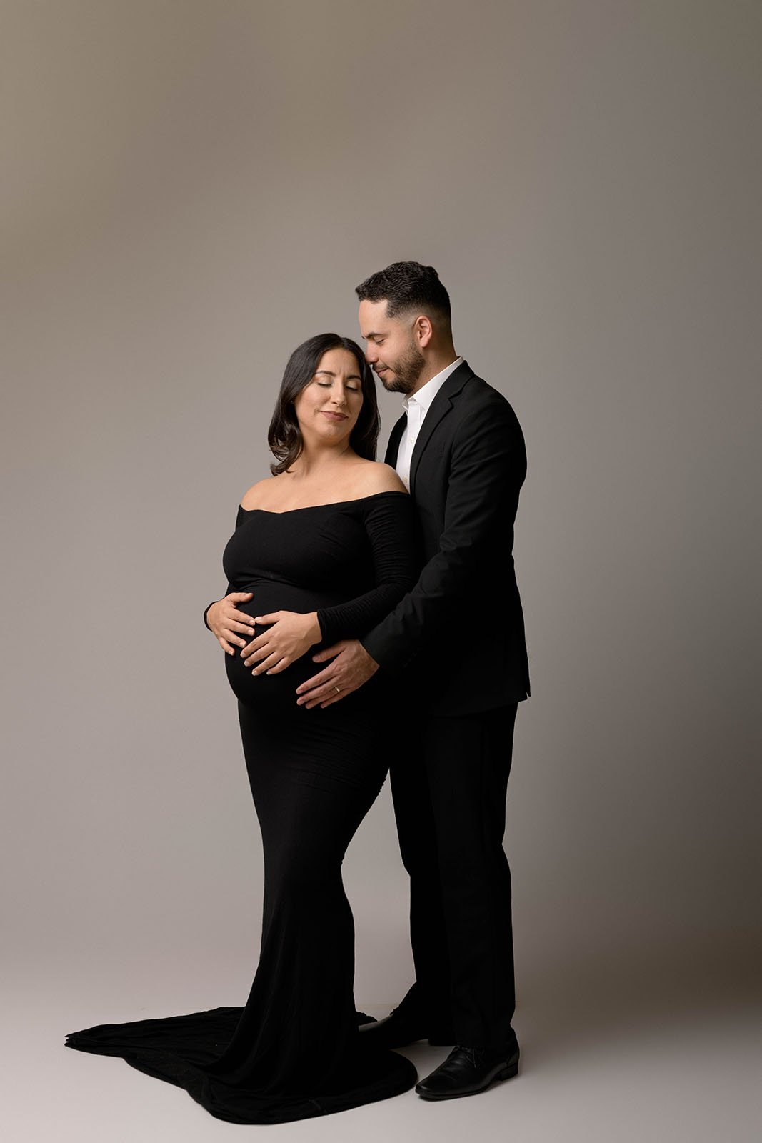 maternity-pregnancy-photographer-san-juan-puerto-rico-black-dress-gown-long-sleeve-fotografa-maternidad-embarazo-16.jpg