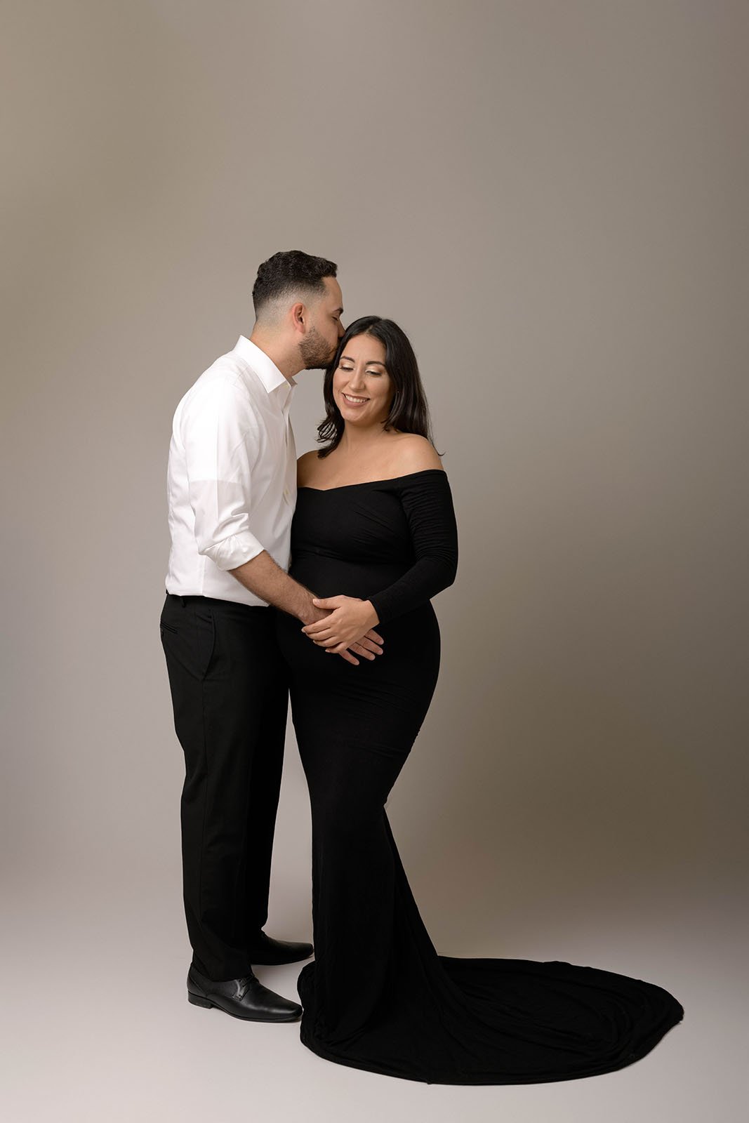 maternity-pregnancy-photographer-san-juan-puerto-rico-black-dress-gown-long-sleeve-fotografa-maternidad-embarazo-18.jpg