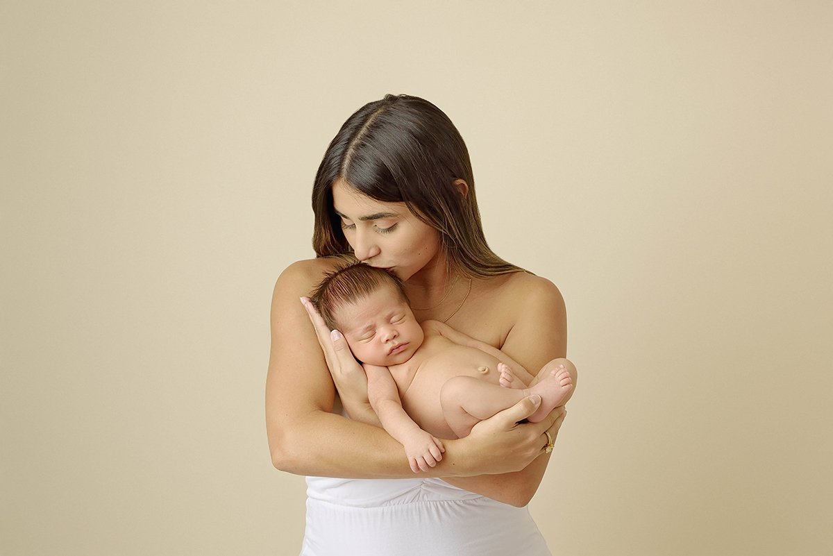 maternity-pregnancy-photographer-san-juan-puerto-rico-white-dress-gown-strapless-fotografa-maternidad-embarazo-00.jpg
