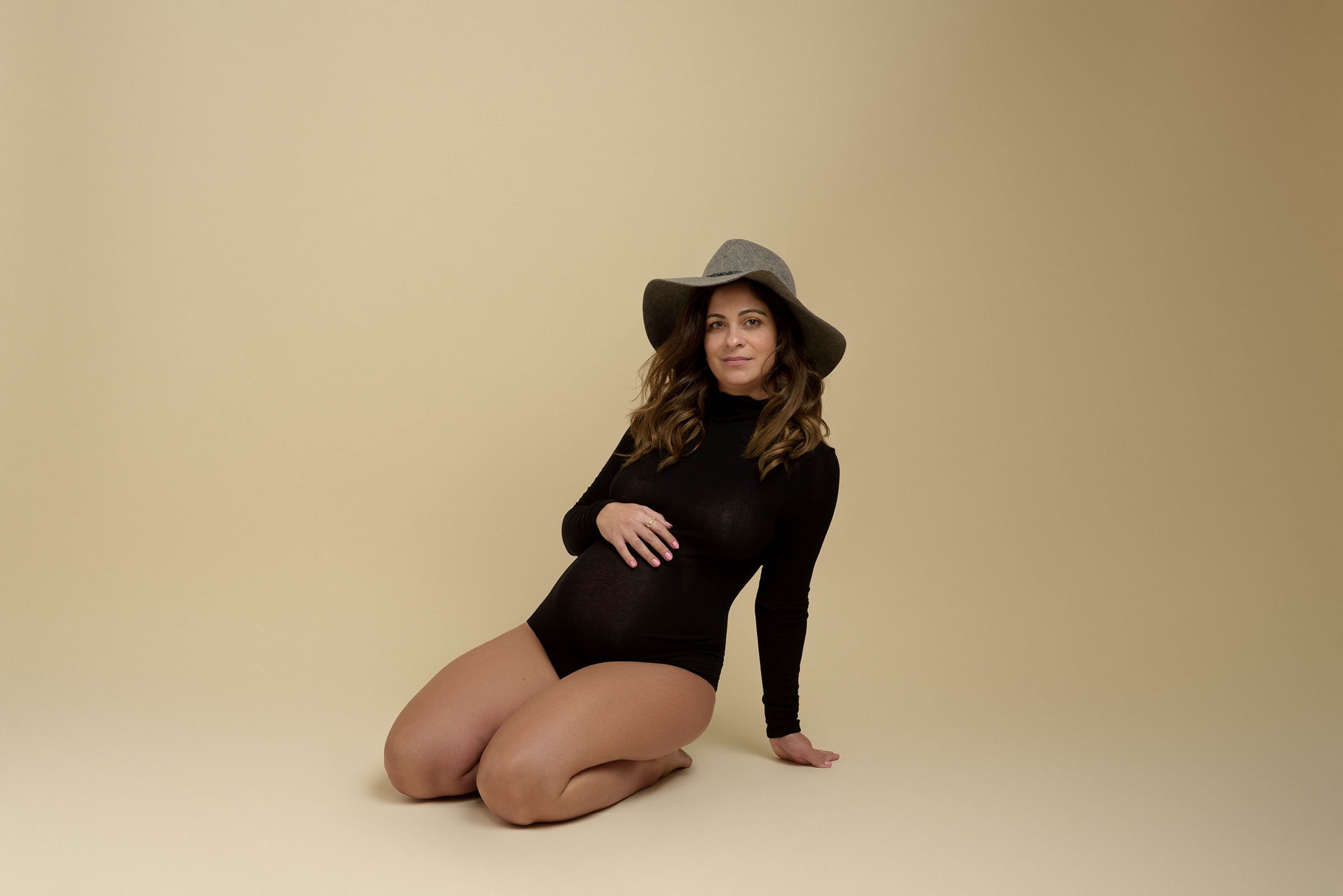 maternity-pregnancy-photographer-san-juan-puerto-rico-long-sleeve-black-bodysuit-fotografa-maternidad-embarazo-04.jpg