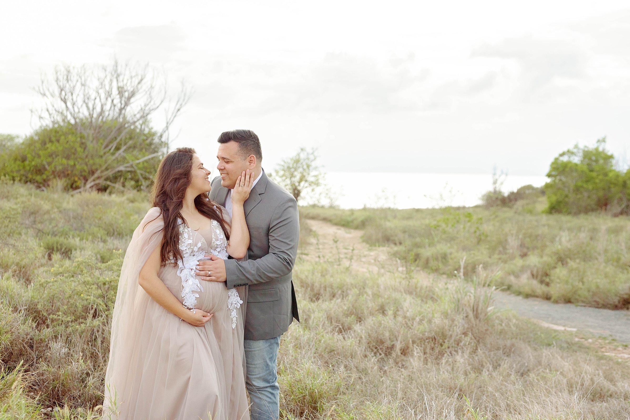 maternity-pregnancy-photographer-san-juan-puerto-rico-boho-mocha-dress-gown-short-sleeve-fotografa-maternidad-embarazo-10.jpg