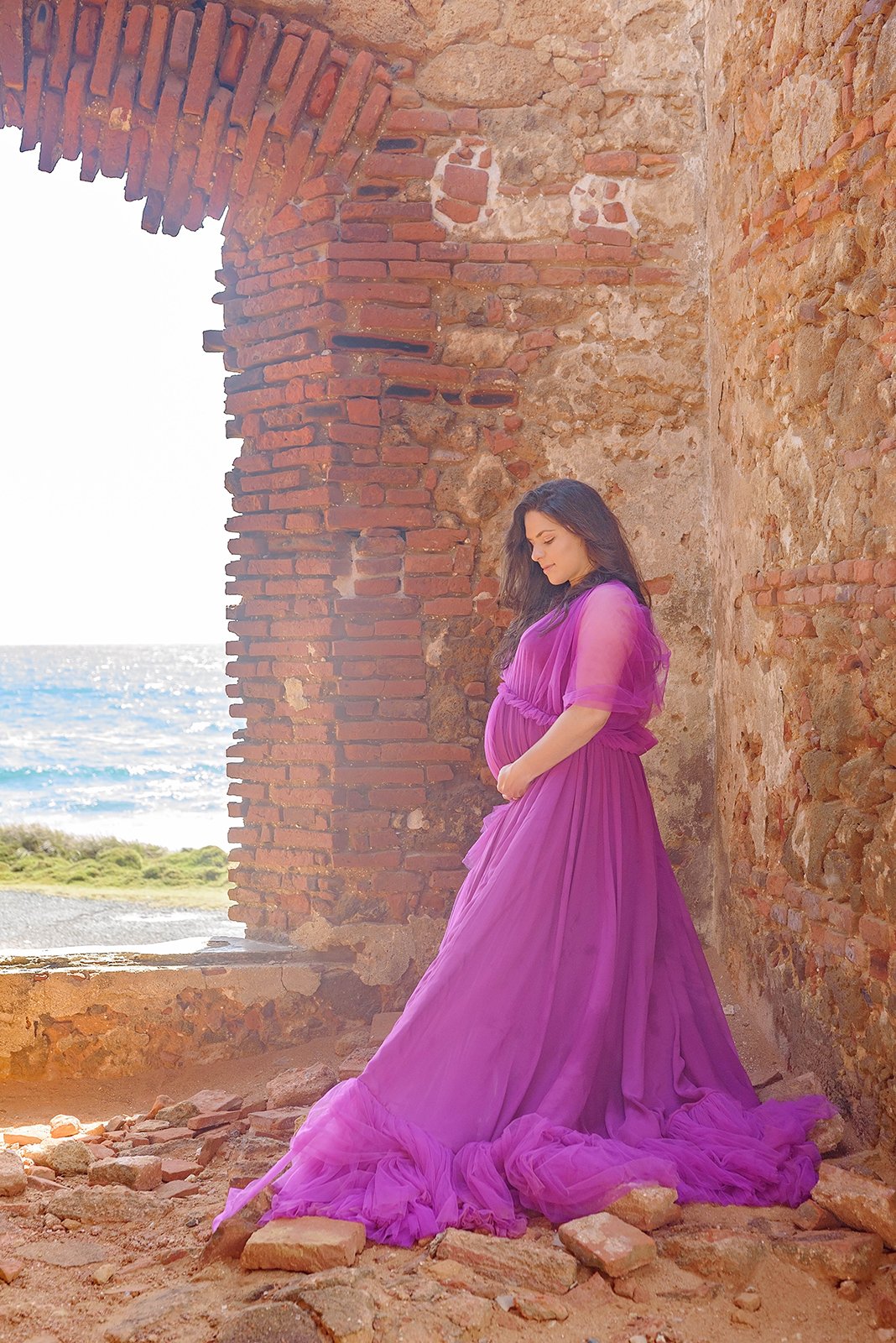 maternity-pregnancy-photographer-san-juan-puerto-rico-magenta-dress-gown-short-sleeve-fotografa-maternidad-embarazo-11.jpg