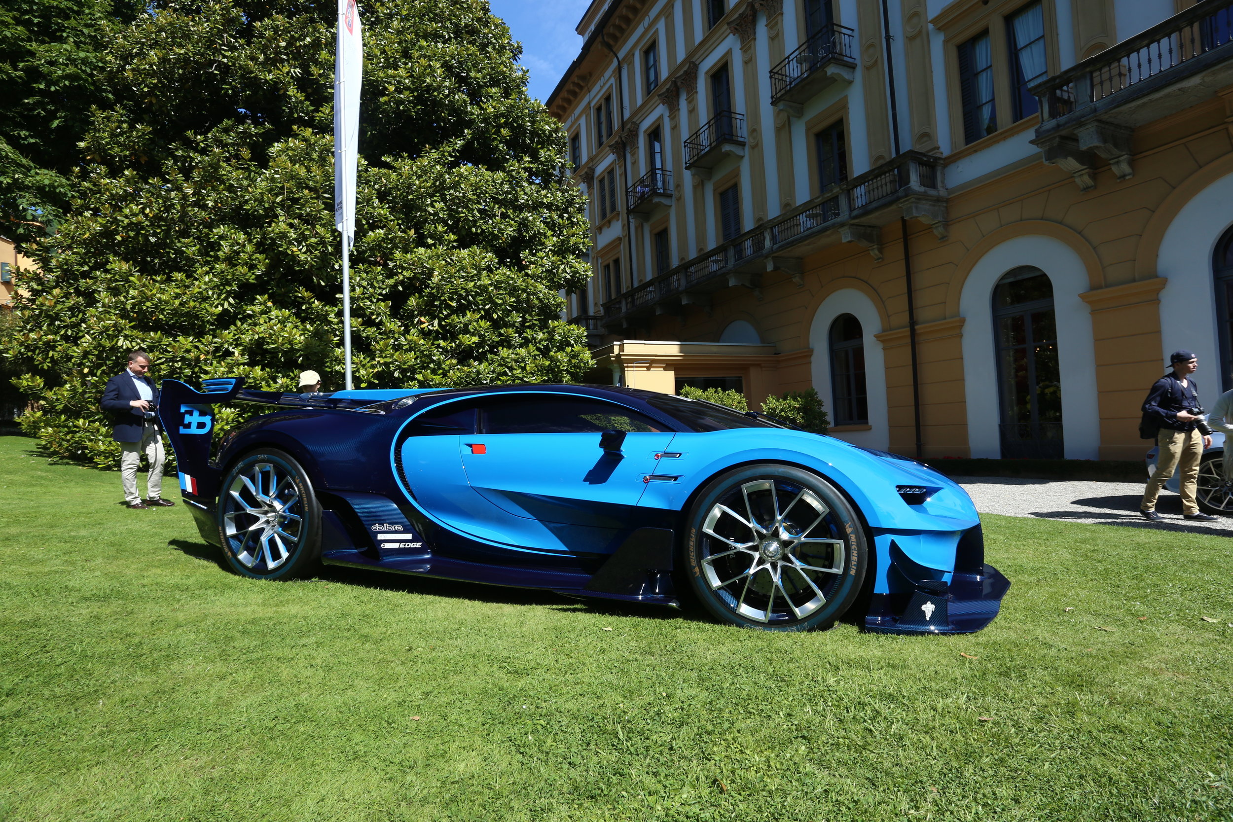 Bugatti Vission Gran Turismo — Darragh Macchina