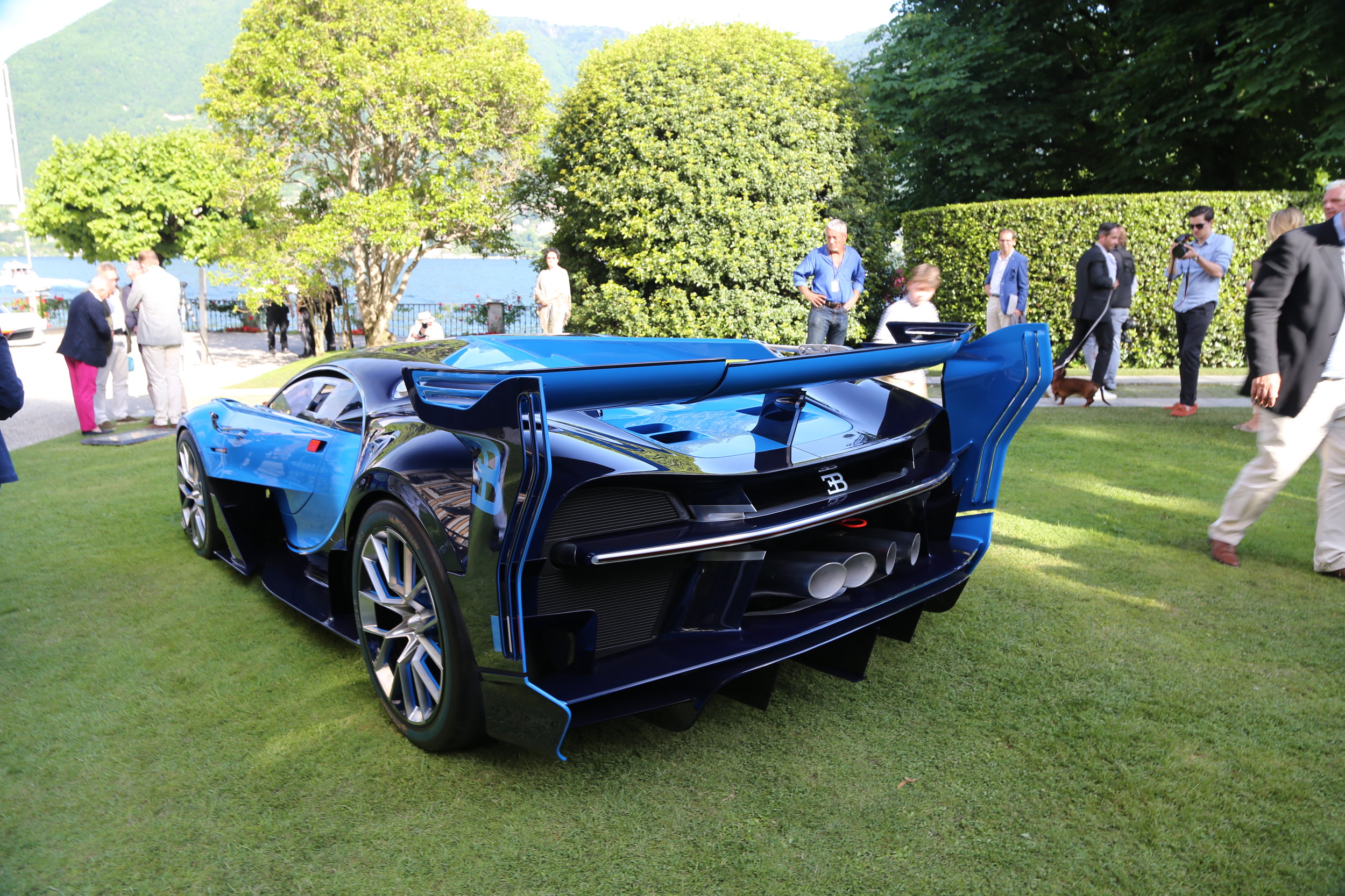 Bugatti Vission Darragh Gran — Macchina Turismo