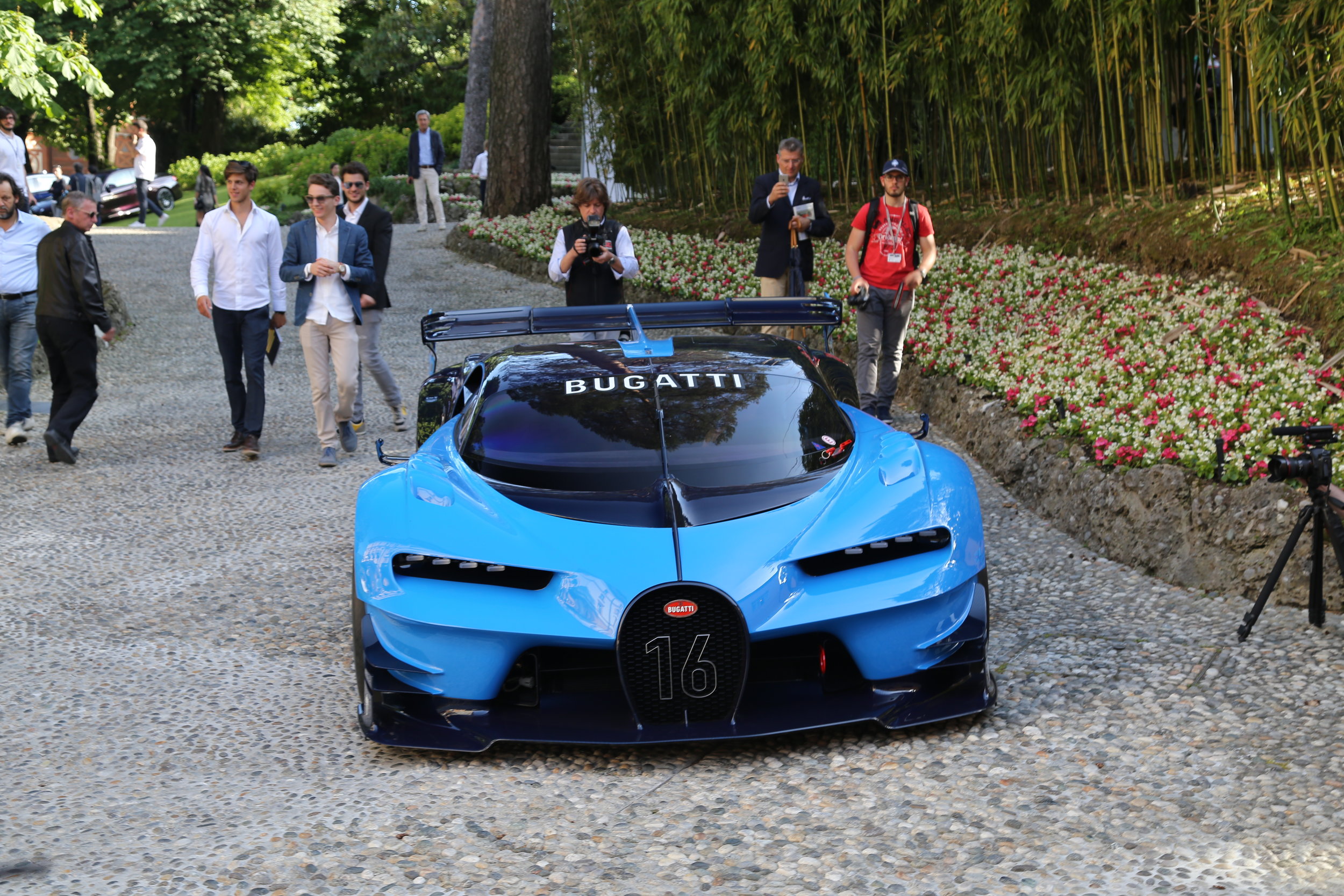 — Bugatti Gran Vission Turismo Macchina Darragh