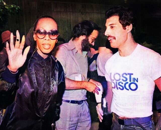 Two GREATS in one pic...NO WAY! #feelinglostindisco .
.
#freddiemercury #donnasummer #firstladyofdisco #queenofdisco #freddiemercuryqueen