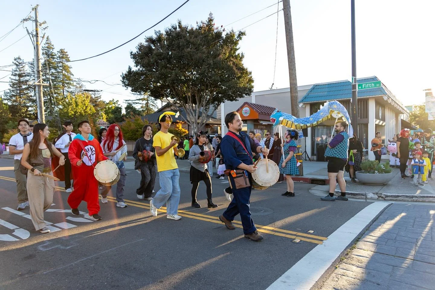 Another Halloween in Japantown in the books! Big, big thank you to all the businesses and organizations who participated, @japantownprepared for their help making this a safety-conscious event, and @calraijintaiko and @stanfordtaiko for bringing your