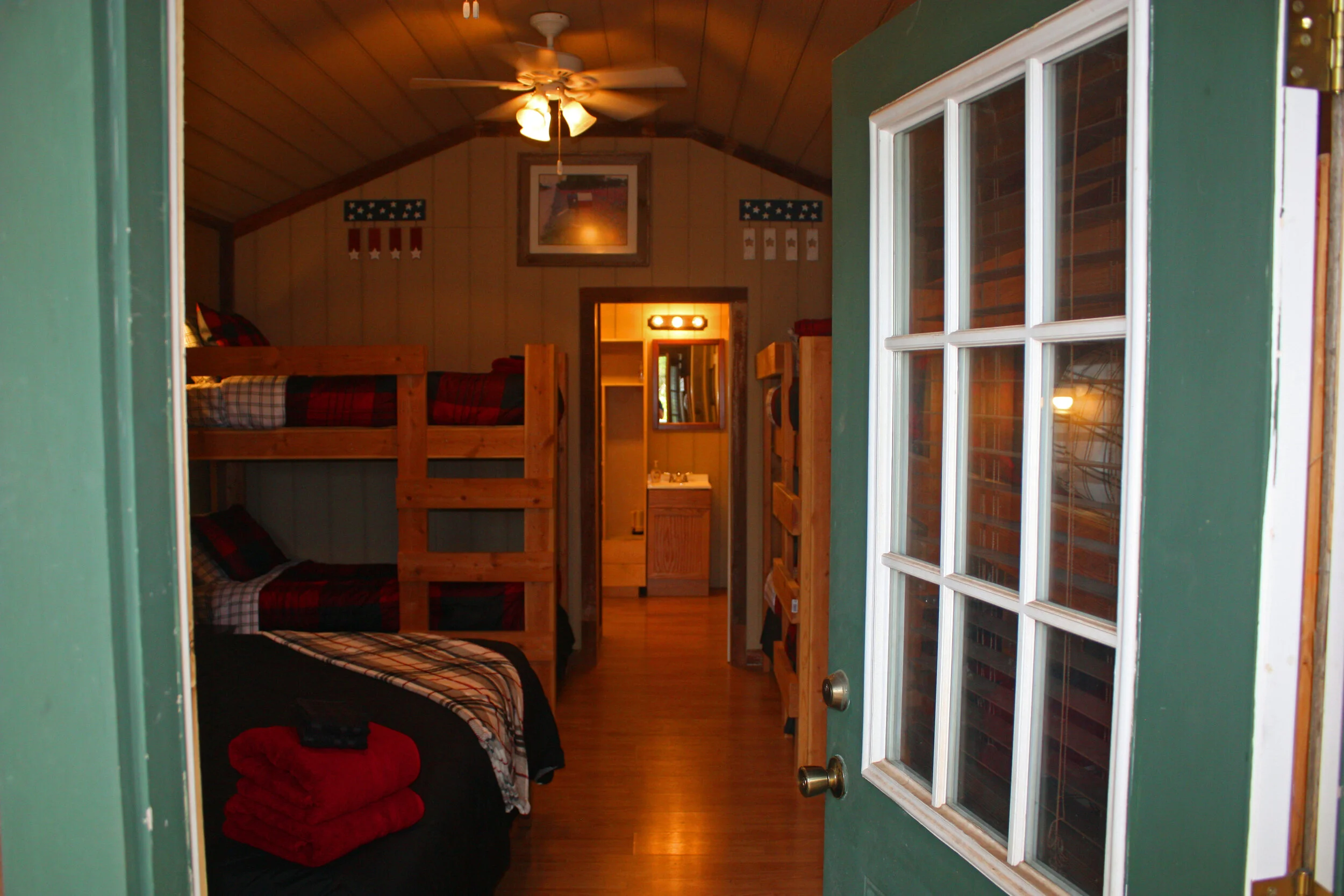 Cabin 7-08.jpg