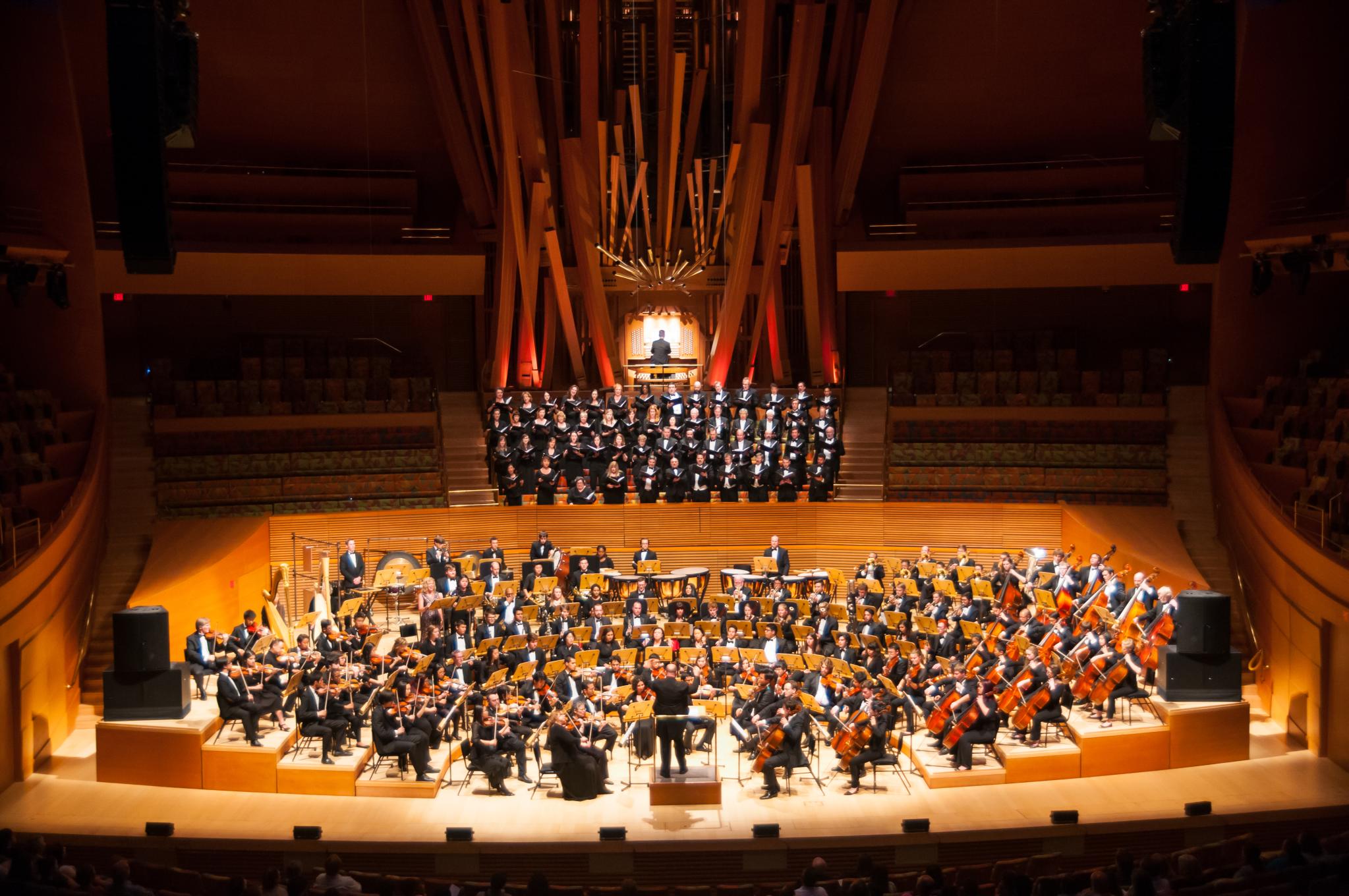Photo Caption Thomas Loewenheim conducts the FOOSA Philharmonic in Mahler’s Resurrection Symphony at Walt Disney Concert Hall in June 2016. The acclaimed pre-professional orchestra returns to Disney Hall on Friday, June 23, with a concert including Mahler’s Symphony No. 6, Strauss’ Don Juan , and the world premiere of Joseph Bohigian’s Subnatural Delights . Tickets are free and may be reserved online at www.foosamusic.org or by calling (480) 269-7652. (photo credit: Benjamin Chua) # # #