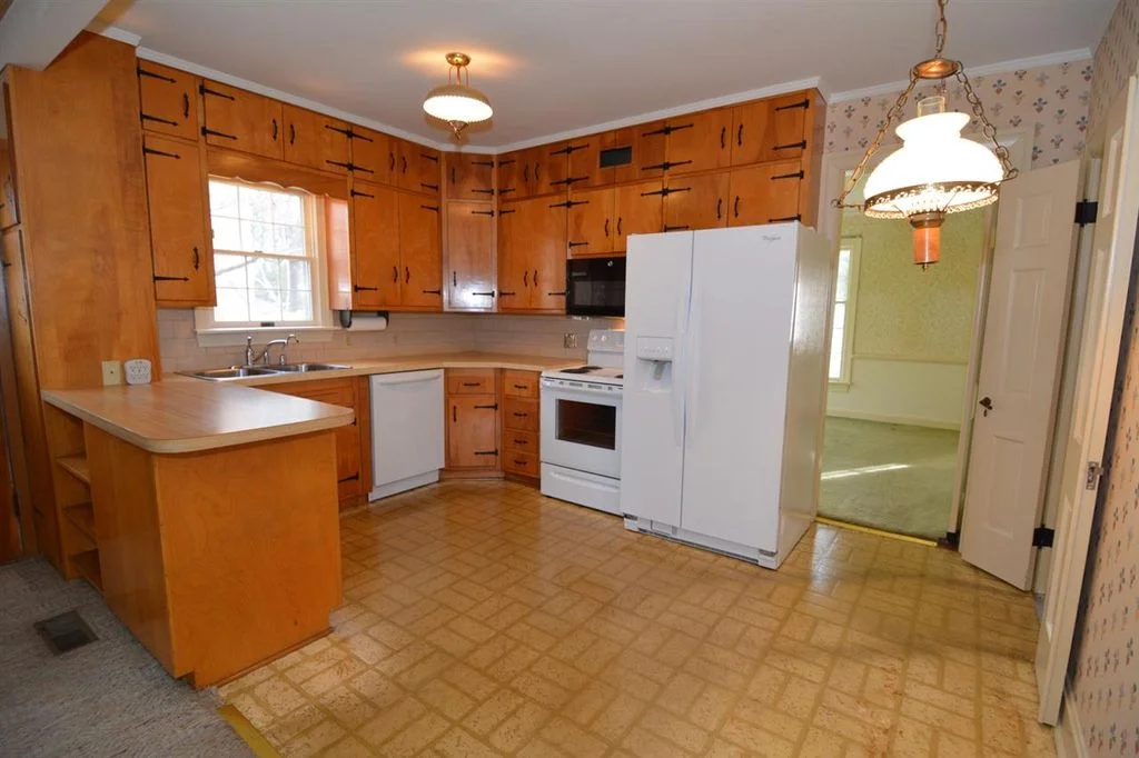 KITCHEN2.jpg