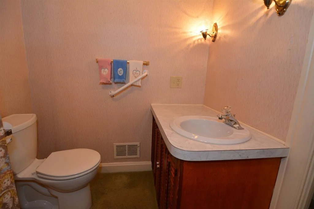 HALF BATH.jpg