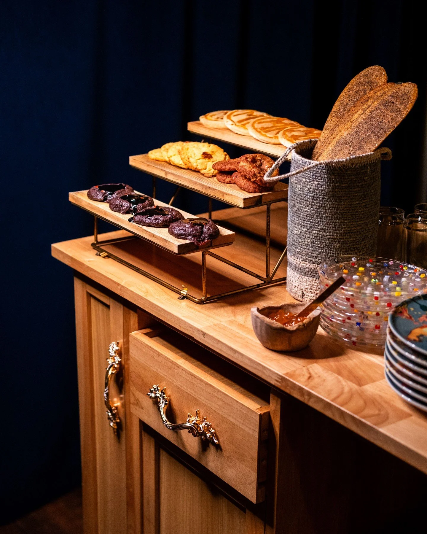 The Cookie Cart. A customizable, choose-your-own-adventure end to the sleepover. And yes, you can have seconds.	

#merchantroots #cookiecart #sanfrancisco #cookiesandmilk #sfeats