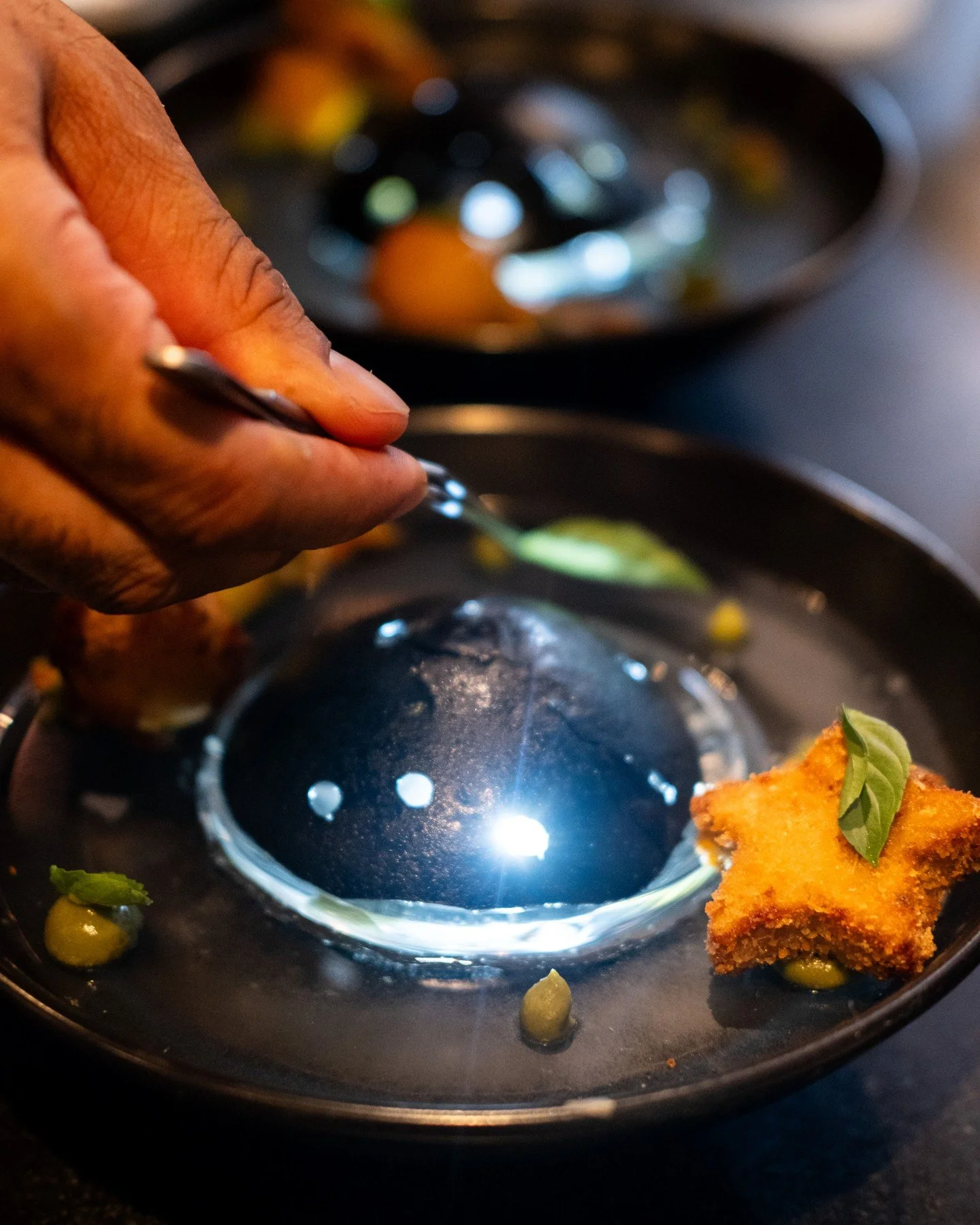 Bringing the twinkle stars to your table (and the dining room) in this glowy, showy course featuring hush puppies &amp; lil nuggets &amp; a few sweet surprises.	

#merchantroots #sleepover #sanfrancicsco #conceptdining #onlyinsf