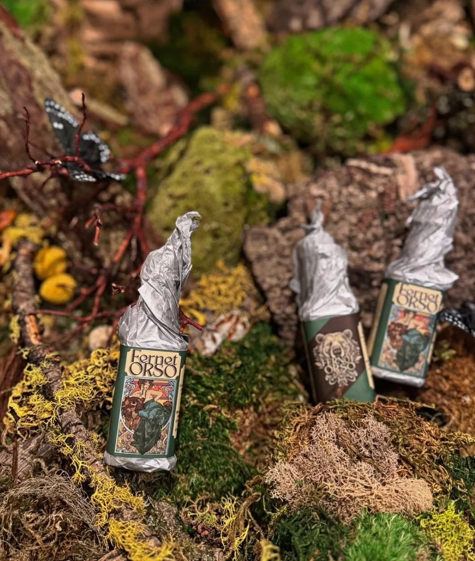 You might find something new and distinctly *spirited* tucked into the moss woods, as we prepare to welcome you at @barorsosf&hellip;for now, look for an exclusive private preview invite with your Feast of Moss Woods booking.	

#merchantroots #Barors