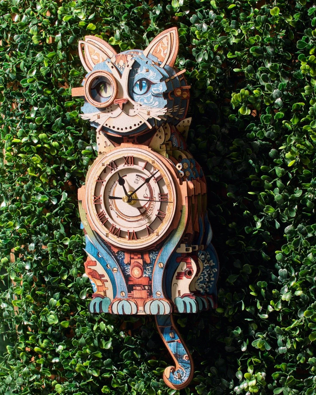 The appointed timekeeper of tonight's Mad Tea Party affair ⏳ Don't be late, for your very important date...	

#merchantroots #madteaparty #conceptmenu #sanfrancisco #onlyinsf