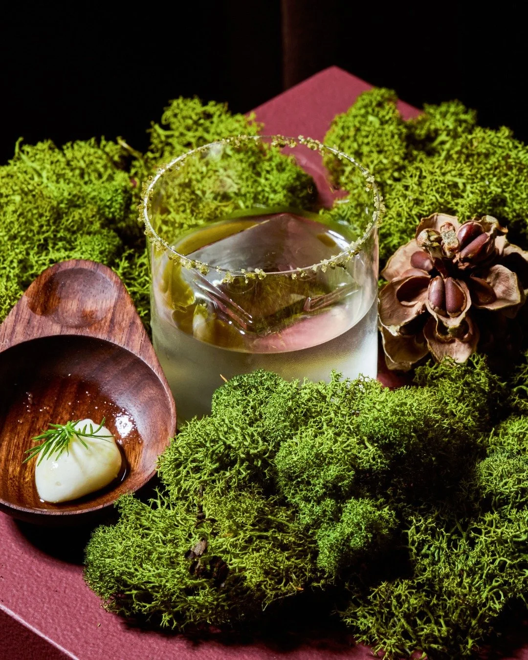 Sleight of hand, a test of the alchemy limits, and you have our Clear Burrata libation. Our 12-seat hidden escape awaits your presence...	

#barorsosf #merchantroots #conceptbar #speakeasy #burratacocktail