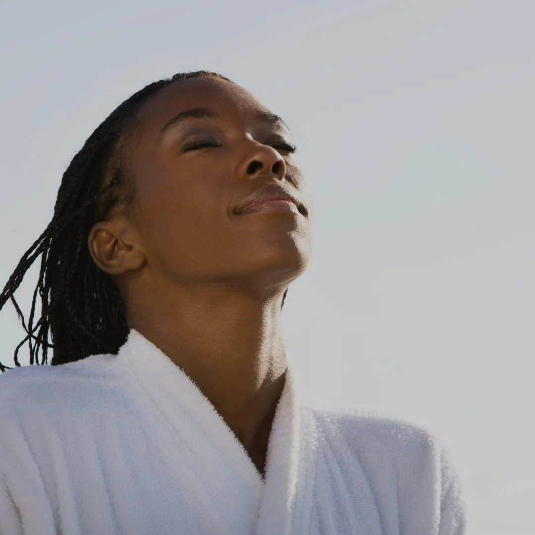 Zen Living for Glow Women: A Soft Return to Simplicity, Presence, and Radiance