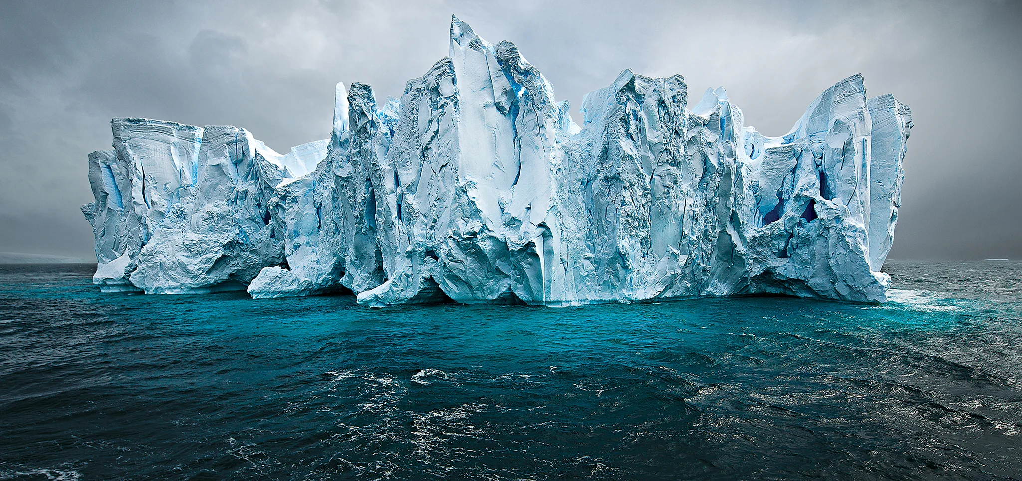antarctica_iceberg_crown.jpg