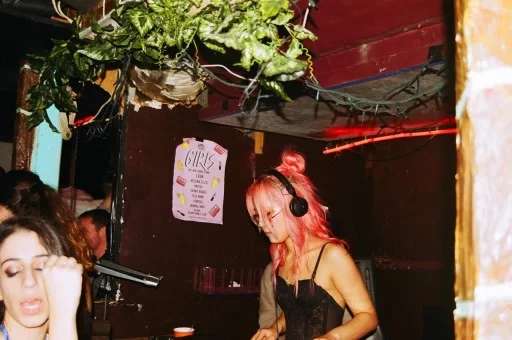 June 2016 - this is a film piccy from the GIRLS party in June, I got to play 4 times this year 💕 
